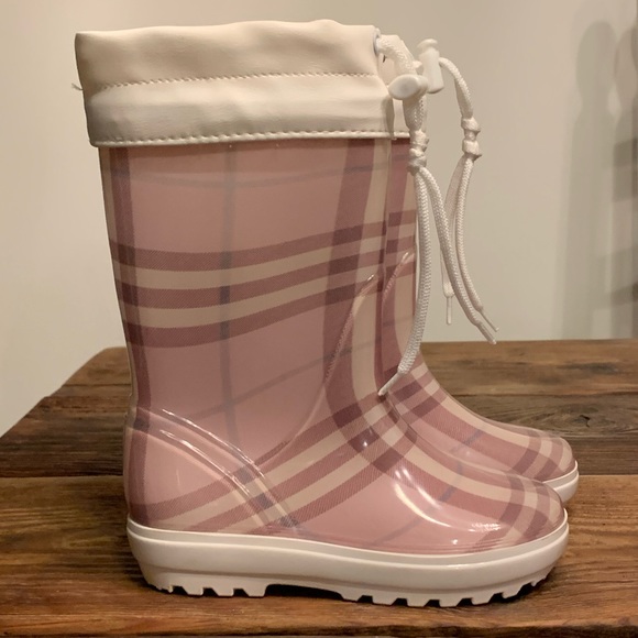 Burberry Other - Kids Burberry boots size 9-10